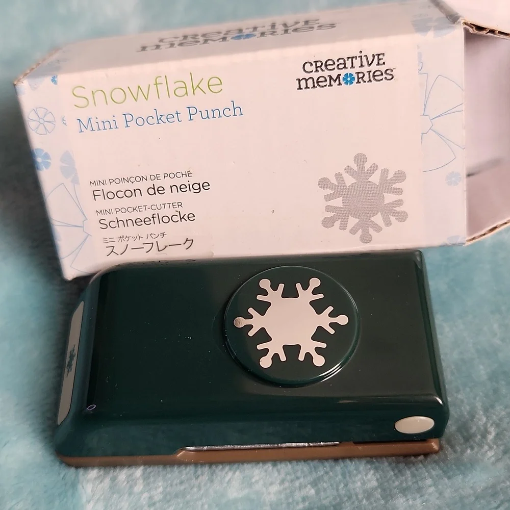 Creative Memories Snowflake Mini Pocket Punch